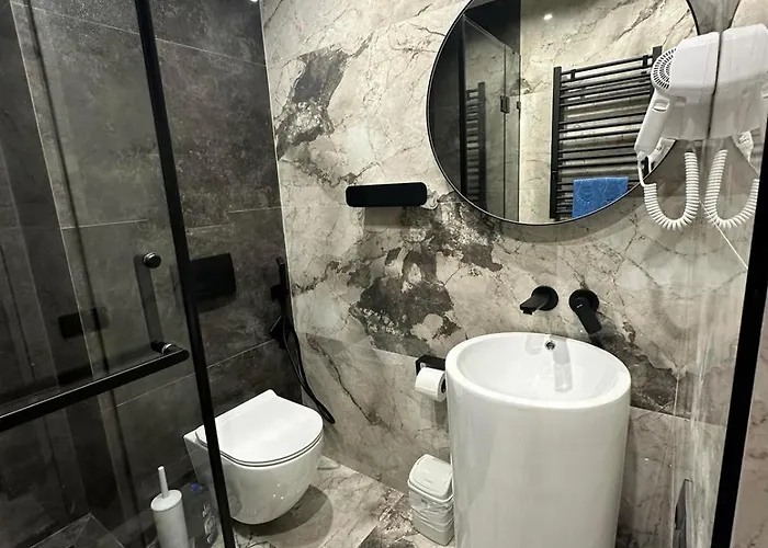 Leogrand On Virmenska 14